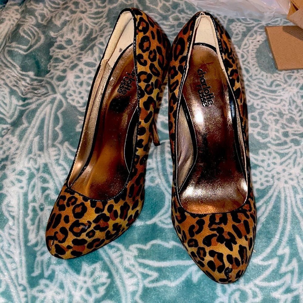 Charlotte Russe Heels 4.5 Inch Size 8.5 Cheetah Leopard Print Platform.